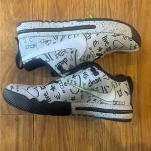 Nike Sesh Dance Shoes Men’s 5.5 Women’s Size 7 like new